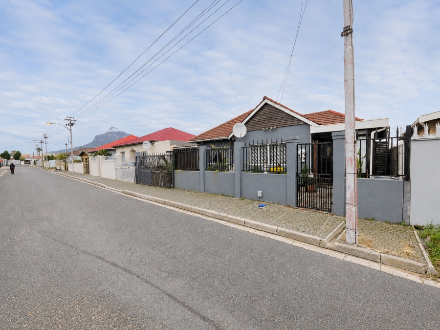 3 Bedroom Property for Sale in Brooklyn Western Cape